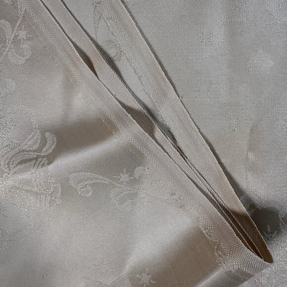 Vintage Cream Satin Damask Tablecloth 70 x 54 Floral Star Pattern - Picture 2 of 15